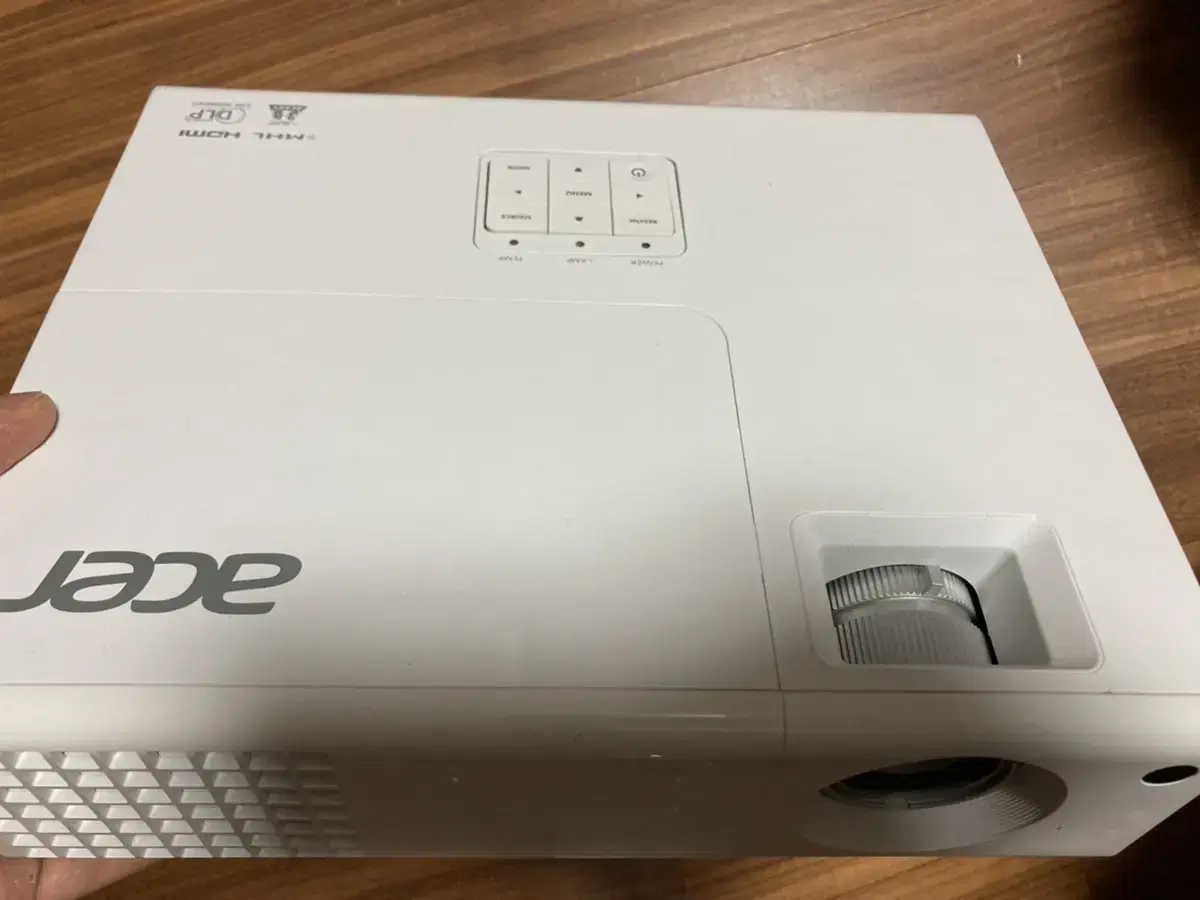 acer 빔프로젝터 캠핑용 사무용